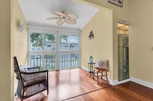 173 Sun Isle Cir, Treasure Island, FL 33706 - Photo 9