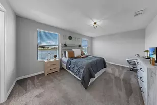 10136 Newminster Loop, Ruskin, FL 33573 - Photo 5