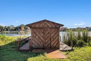 607 E Lakeshore Dr, Ocoee, FL 34761 - Photo 23