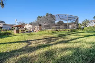 607 E Lakeshore Dr, Ocoee, FL 34761 - Photo 25