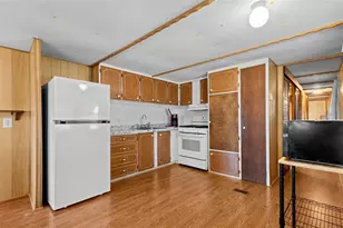 38755 New Jersey Ave, Zephyrhills, FL 33542 - Photo 3