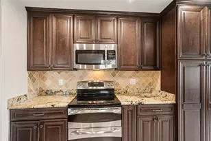 2009 Hereford Dr, Sun City Center, FL 33573 - Photo 13