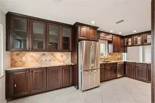 2009 Hereford Dr, Sun City Center, FL 33573 - Photo 11