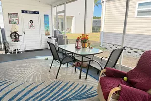 663 Mt Key Ave NE, Saint Petersburg, FL 33702 - Photo 11