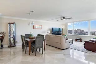 736 Island Way, Clearwater Beach, FL 33767 - Photo 19