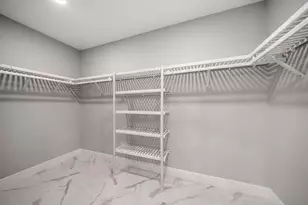 211 Dolphin Point, Clearwater Beach, FL 33767 - Photo 23