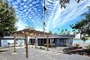 401 Whitcomb Blvd, Tarpon Springs, FL 34689 - Photo 1