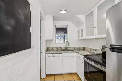 305 28th Street S, Saint Petersburg, FL 33712 - Photo 7