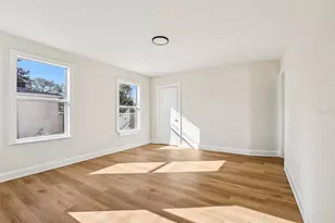 305 28th St S, Saint Petersburg, FL 33712 - Photo 11