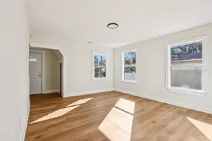 305 28th St S, Saint Petersburg, FL 33712 - Photo 3