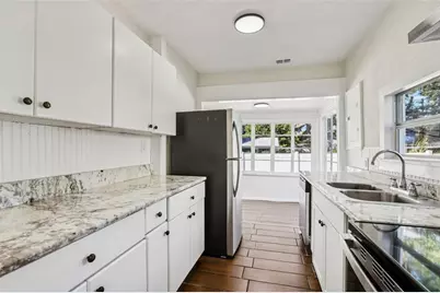 305 28th Street S, Saint Petersburg, FL 33712 - Photo 3
