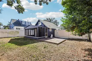 305 28th St S, Saint Petersburg, FL 33712 - Photo 41