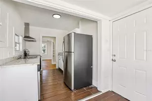 305 28th St S, Saint Petersburg, FL 33712 - Photo 21
