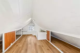 305 28th St S, Saint Petersburg, FL 33712 - Photo 27