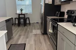 34804 Mulrion Dr, Zephyrhills, FL 33541 - Photo 7