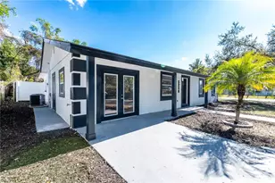 5248 King St, Zephyrhills, FL 33542 - Photo 5