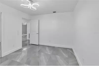 8204 Kirkwood Drive, Tampa, FL 33634 - Photo 17