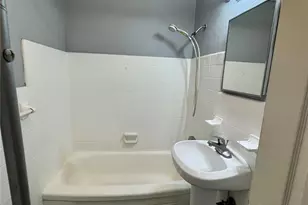 3315 58th Ave S, Saint Petersburg, FL 33712 - Photo 9