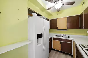 31 Island Way, Clearwater Beach, FL 33767 - Photo 27