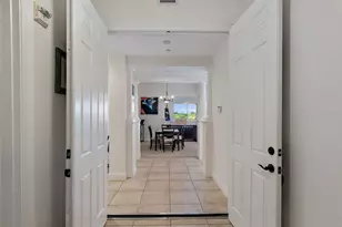 43 Bayview Ct S, Saint Petersburg, FL 33711 - Photo 3