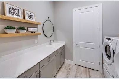 6016 Silver Grass Court, Nokomis, FL 34275 - Photo 19