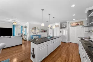 12112 Lagoon Ln, Treasure Island, FL 33706 - Photo 13