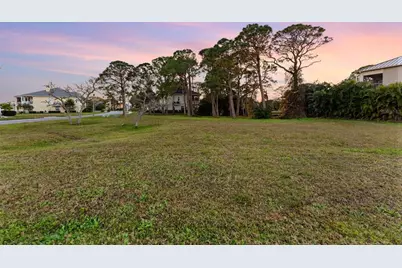 N Pointe Alexis Drive, Tarpon Springs, FL 34689 - Photo 17