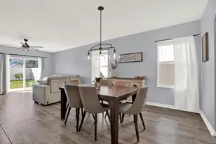 32620 Abby Lax Ln, Wesley Chapel, FL 33543 - Photo 13