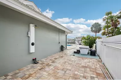 2180 Dolphin Boulevard S, Saint Petersburg, FL 33707 - Photo 49