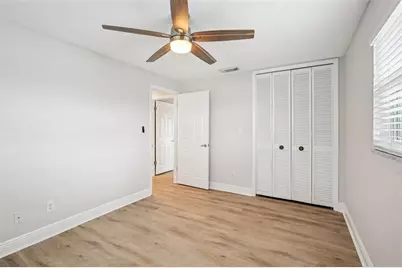 2180 Dolphin Boulevard S, Saint Petersburg, FL 33707 - Photo 33