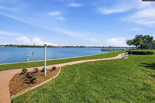 1847 Shore Dr S, South Pasadena, FL 33707 - Photo 13