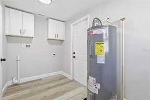 8012 Dell Dr, Tampa, FL 33615 - Photo 25