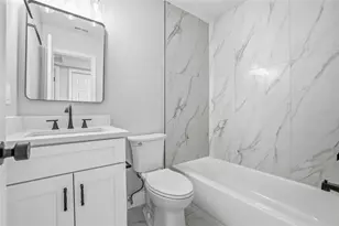 8012 Dell Dr, Tampa, FL 33615 - Photo 21