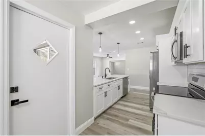 8012 Dell Drive, Tampa, FL 33615 - Photo 9