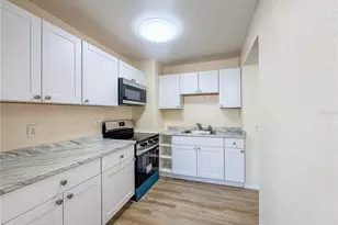 2017 Hemlock St, Tampa, FL 33605 - Photo 5