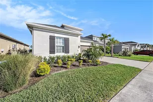 33410 Castaway Loop, Wesley Chapel, FL 33543 - Photo 3