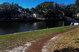 6312 Newtown Cir, Tampa, FL 33615 - Photo 9