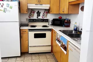 6312 Newtown Cir, Tampa, FL 33615 - Photo 5