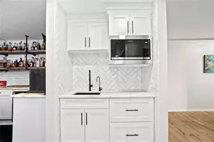 5791 Westshore Dr, New Port Richey, FL 34652 - Photo 41