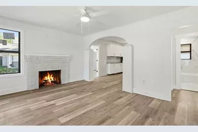 1326 13th Avenue S, Saint Petersburg, FL 33705 - Photo 5