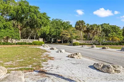 701 Charlotte Avenue, Tarpon Springs, FL 34689 - Photo 65