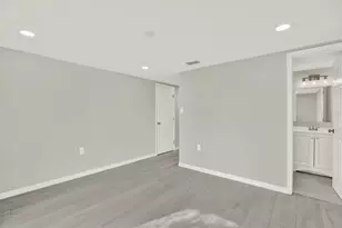 7831 Fox Hollow Dr, Port Richey, FL 34668 - Photo 17