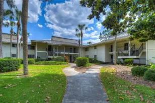 29300 Bay Hollow Dr, Wesley Chapel, FL 33543 - Photo 3