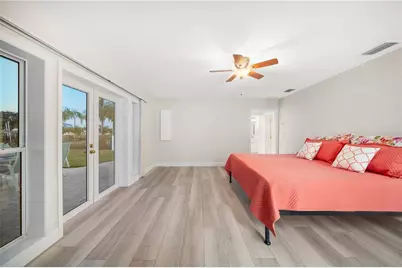 402 Harbor View Lane, Largo, FL 33770 - Photo 13