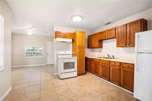 708 E Brawin Ave, Tampa, FL 33612 - Photo 11