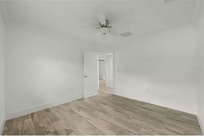 5301 Venetian Boulevard NE, Saint Petersburg, FL 33703 - Photo 17