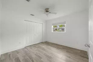 5301 Venetian Blvd NE, Saint Petersburg, FL 33703 - Photo 15