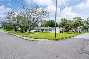 5301 Venetian Blvd NE, Saint Petersburg, FL 33703 - Photo 29