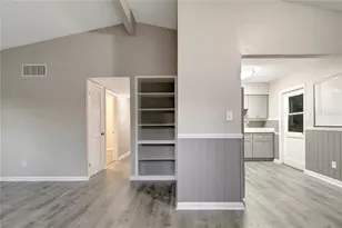 10913 N 14th St, Tampa, FL 33612 - Photo 9