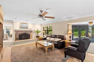 2943 Whisper Ln N, Clearwater, FL 33762 - Photo 5